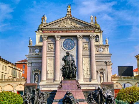 Basilica di Maria Ausiliatrice a Torino, vista esterna