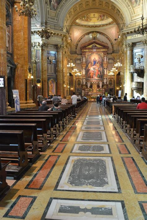 Interno della Basilica di Maria Ausiliatrice con il quadro di Tommaso Lorenzone