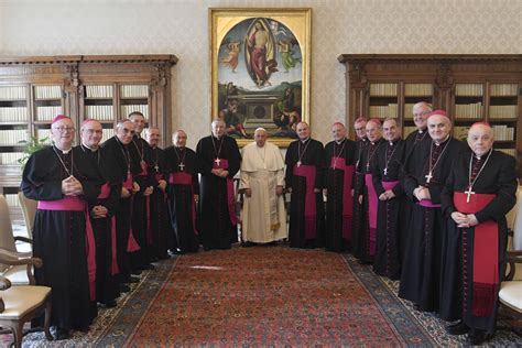 Foto dei vescovi colombiani o del presidente della Conferenza Episcopale Colombiana durante un incontro