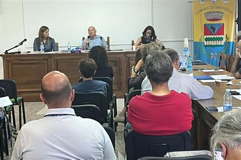 Foto di un'assemblea parrocchiale