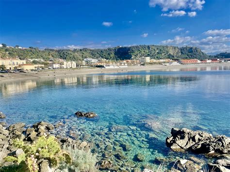 Veduta della Baia del Tono a Milazzo