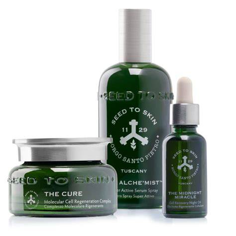 Foto di un prodotto Seed to Skin Tuscany in un contesto lussuoso, enfatizzando la scienza molecolare verde.