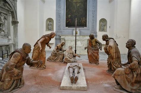 Gruppo scultoreo policromo all'interno di una cappella del Sacro Monte