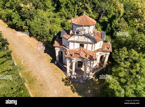 Veduta aerea del Sacro Monte di Varese con il percorso delle cappelle