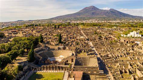 Schema dell'evoluzione urbana di Pompei tra il XIX e il XX secolo grazie alle opere caritative di Longo