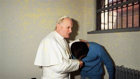 Giovanni Paolo II e Ali Agca in carcere