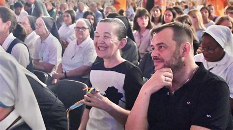 Foto di Vicka Ivankovic-Mijatovic, una delle veggenti, in preghiera