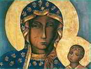 Dettaglio del volto di una Madonna Nera, evidenziando il colore scuro.