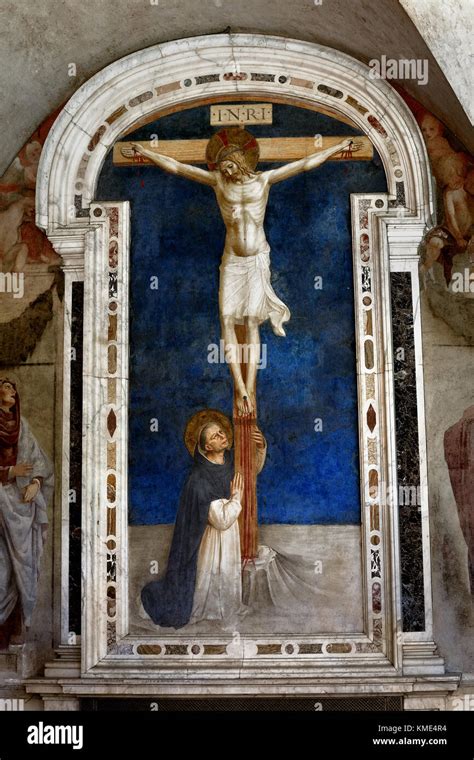 Affresco del Crocifisso con San Domenico nel Chiostro di Sant’Antonino