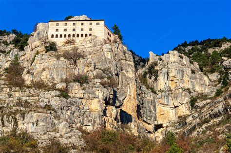 Eremo di Sant'Onofrio al Morrone, vista esterna