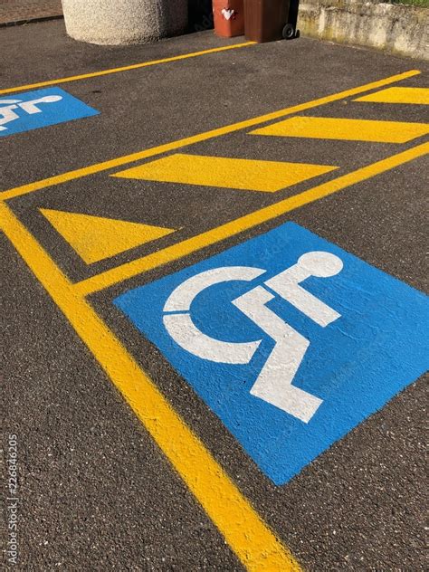 Segnaletica del parcheggio disabili presso l'IRCCS Santa Maria Nascente
