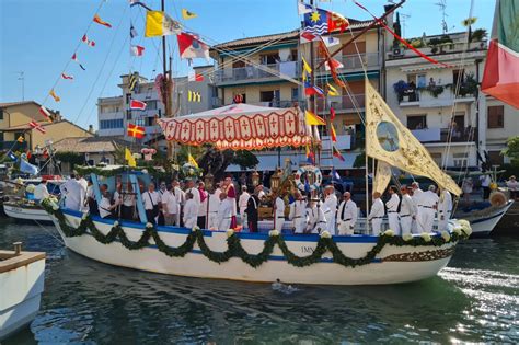 Processione di barche durante il Perdòn di Barbana