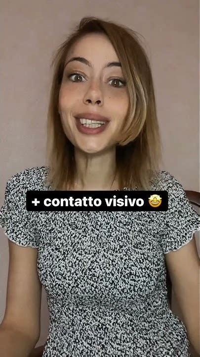 Coppia amatoriale in posizione del missionario, ripresa in POV