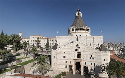 Foto panoramica esterna della Basilica dell'Annunciazione a Nazareth