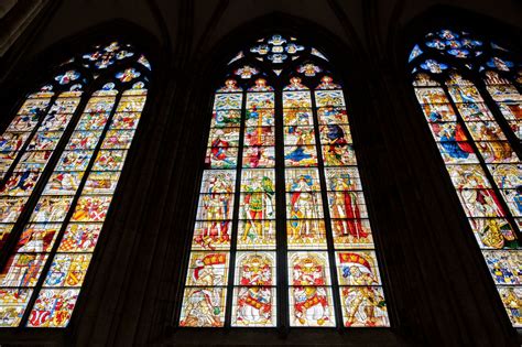 Dettaglio delle vetrate colorate della Cattedrale di Brasilia