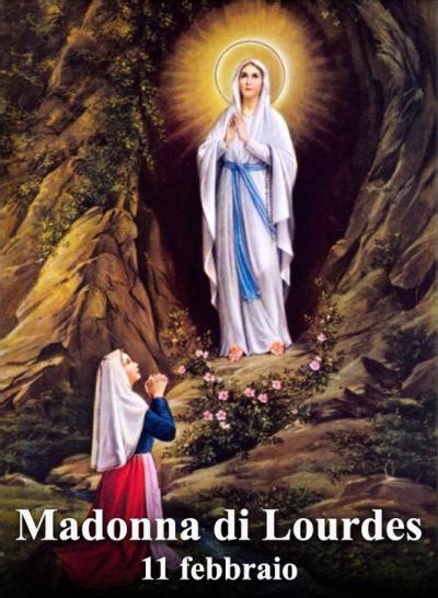 Rappresentazione artistica dell'apparizione di Lourdes con la Vergine Maria nella grotta.