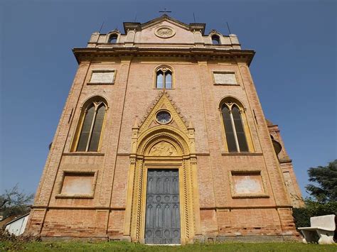 Foto del convento di Sant'Angelo in Pontano prima del terremoto