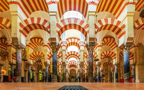 Illustrazione della sovrapposizione architettonica della Moschea e della Cattedrale di Cordoba