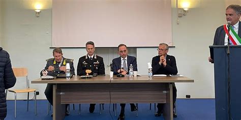 Una foto che raffiguri una riunione del Comitato Nazionale di Servizio del RnS.