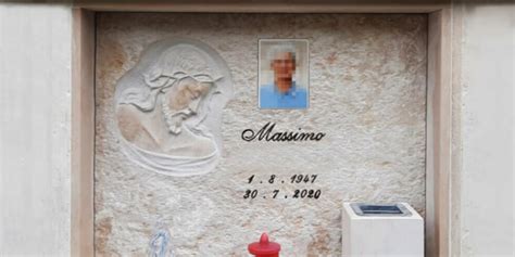 Foto della lapide 