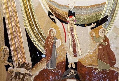 Dettaglio del mosaico di Rupnik con colori e simboli