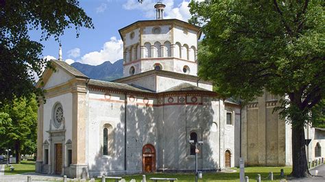 Facciata della Chiesa Beata Vergine Assunta, Nova Milanese