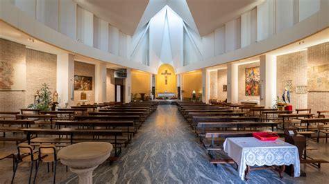 Interno del Santuario del Santissimo Crocifisso di Monreale