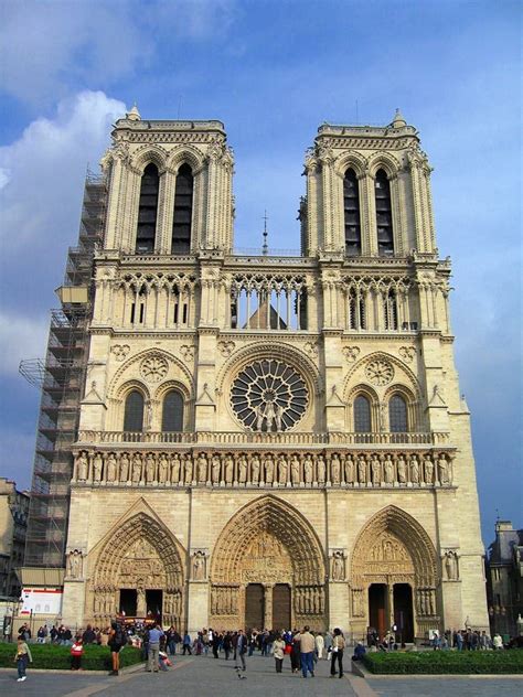 Dettaglio della facciata occidentale e dei portali di Notre-Dame