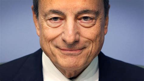 Ritratto fotografico di Mario Draghi