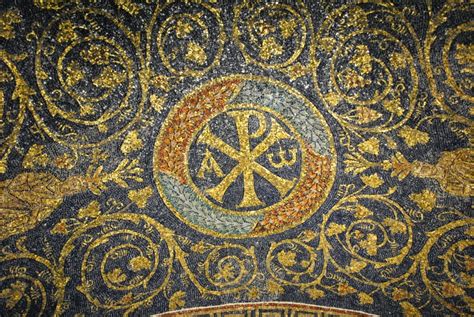 Monogramma di Cristo Re sul Palazzo Vecchio a Firenze