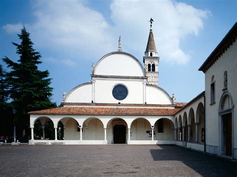 Fotografia del Santuario di Motta di Livenza durante una celebrazione liturgica