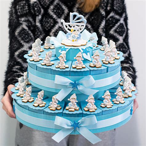 Torta di bomboniere celeste per maschietto con orsetti