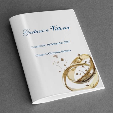 Immagine di un libretto liturgico aperto con illustrazioni