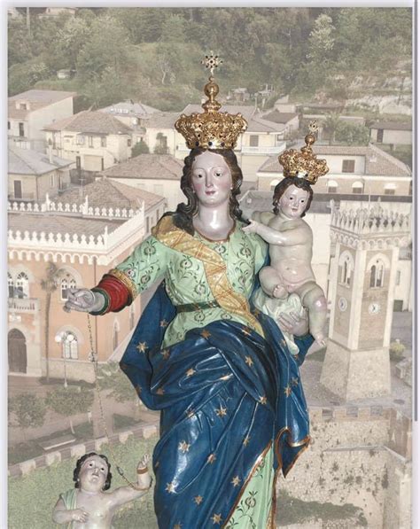 Rappresentazione artistica della Vergine Maria come dispensatrice di grazie