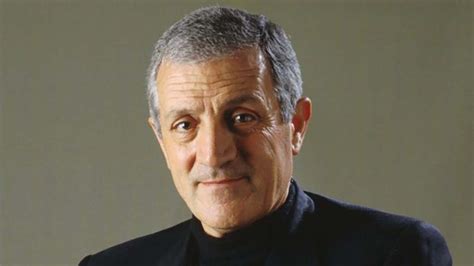 Ritratto di Don Tonino Bello in giovane età