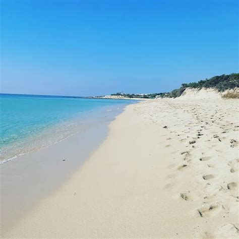 Veduta panoramica della costa di Santa Maria al Bagno con le sue acque cristalline