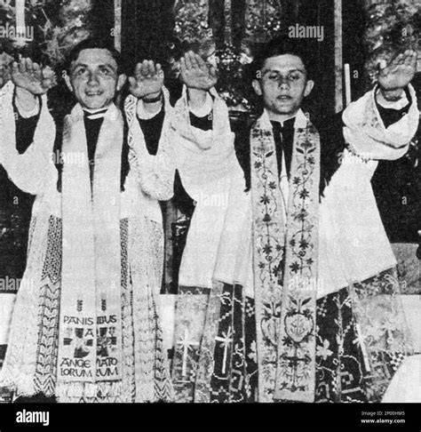 Foto d'infanzia di Joseph Ratzinger con la famiglia in Baviera