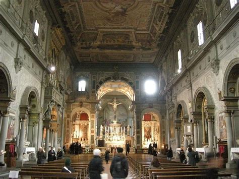 Vista esterna della Chiesa di Ognissanti, stile razionalista