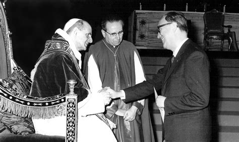 Foto d'archivio: Papa Paolo VI con il presidente dell'Azione Cattolica Italiana Vittorio Bachelet