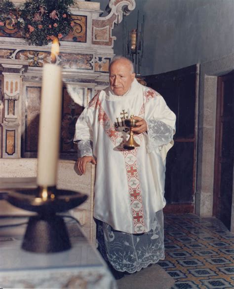 Foto d'archivio o ritratto del Venerabile Padre Isaia Columbro