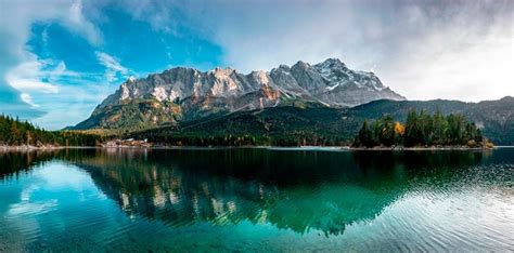 fotografia panoramica del Santuario dei Milani immerso nel paesaggio di Forno Canavese