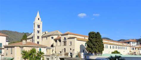 Veduta panoramica dell'Abbazia di Santa Maria a Finalpia