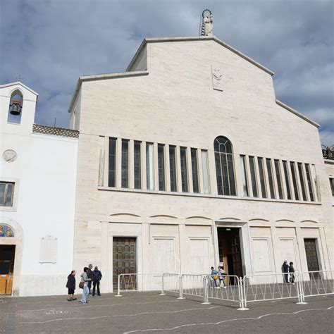 Vista panoramica del Santuario di San Giovanni Rotondo e della nuova Chiesa del Pellegrino