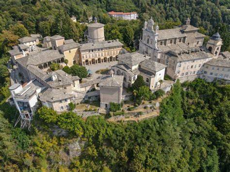Veduta aerea del Sacro Monte di Varallo con le sue cappelle
