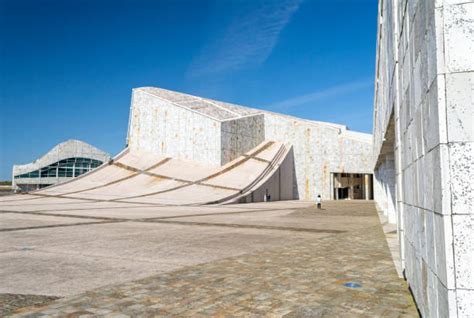 La moderna architettura della Città della Cultura di Galizia