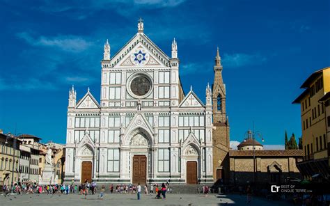 Sezione trasversale della Basilica di Santa Croce che mostra l'architettura a tre navate e la copertura lignea