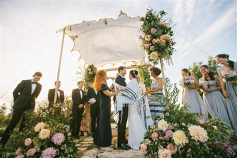 cerimonia di matrimonio ebraico sotto la chuppah