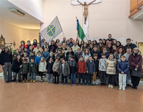 Foto: Partecipanti di diverse generazioni all'assemblea parrocchiale di Azione Cattolica
