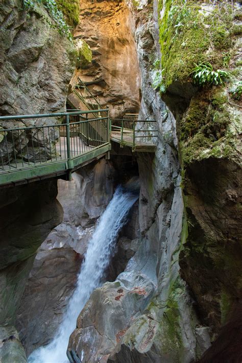 Orrido di Bellano con cascata