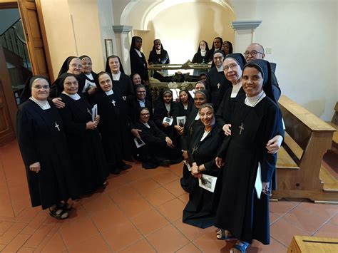 Foto storica delle suore Figlie del Sacro Cuore a Pontecorvo
